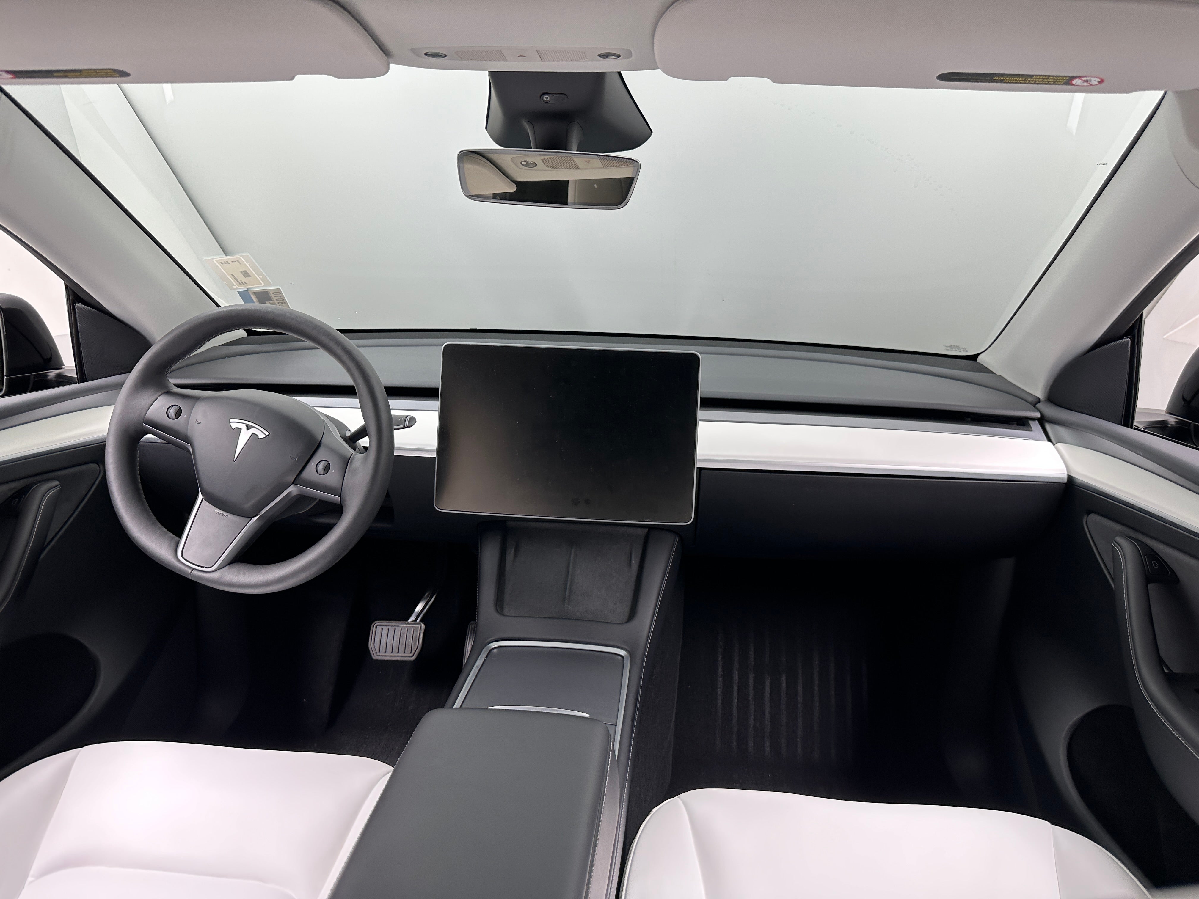 tesla model y 2025 7SAYGAEE2SF237816 image tesla model y 2025 7SAYGAEE2SF237816 image